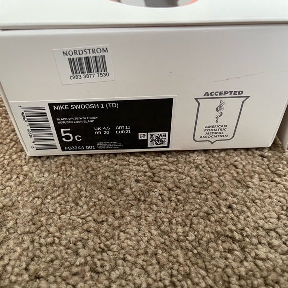 SOLD.Nike Swoosh 1 TD - Picture 7 of 7